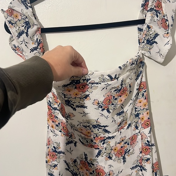 Floral Maxi Dress - Picture 2 of 6